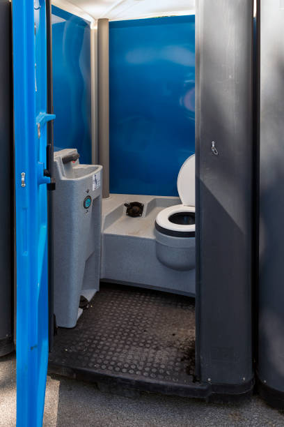 Best Luxury portable toilet rental  in Farmers Loop, AK