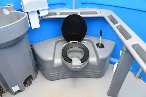 Best Portable toilet rental cost  in Farmers Loop, AK