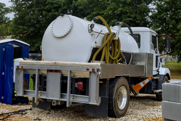 Best Portable toilet rental cost  in Farmers Loop, AK